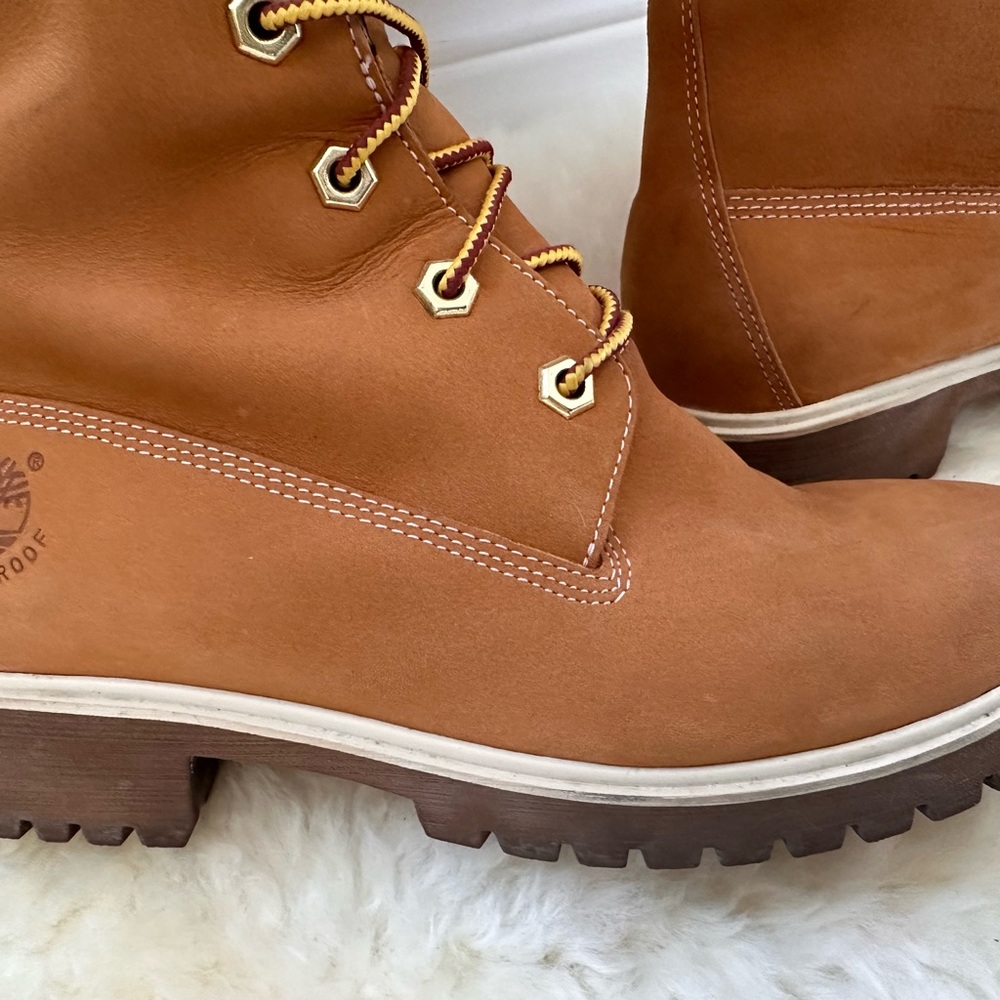 Timberland Tan Lace Up Boots with Durable Rubber Soles - Picture 6 of 13